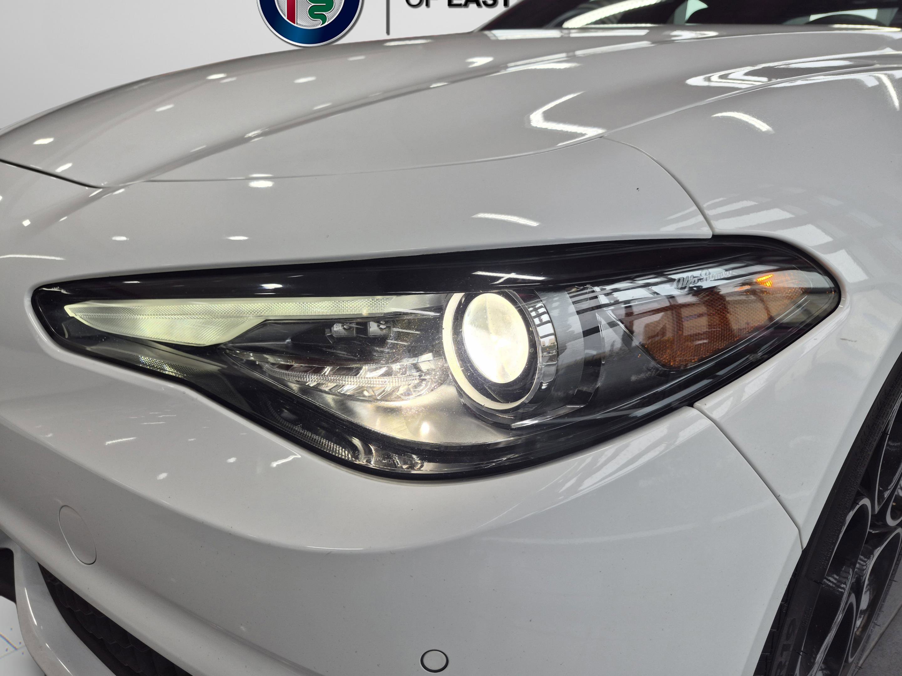Used 2023 Alfa Romeo Giulia Veloce RWD image 65