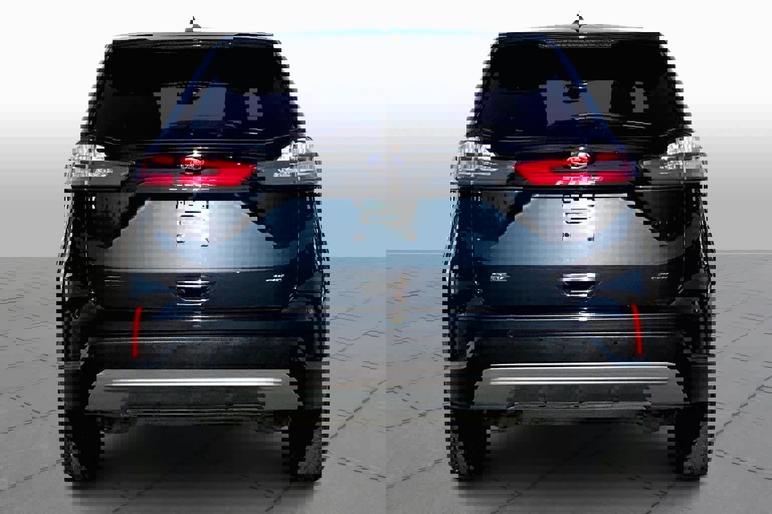 Used 2024 Ford Edge SEL w/ Convenience Package image 5