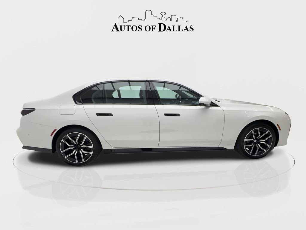 Used 2025 BMW 740i w/ Premium Package image 9