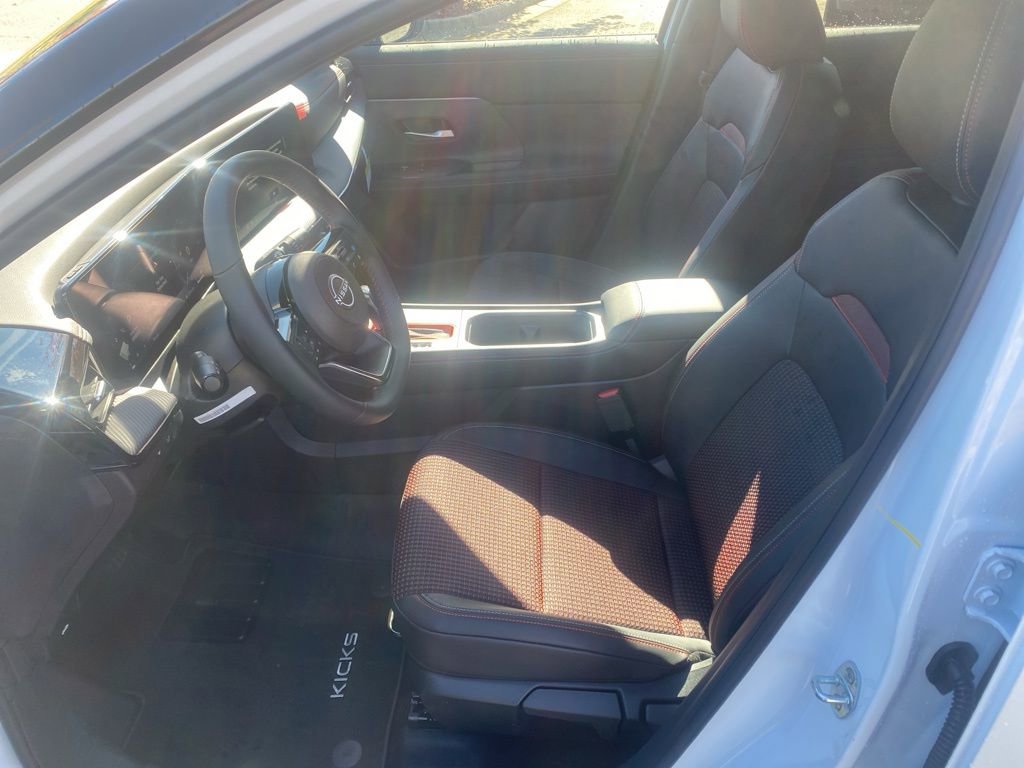 New 2026 Nissan Kicks SR FWD image 14