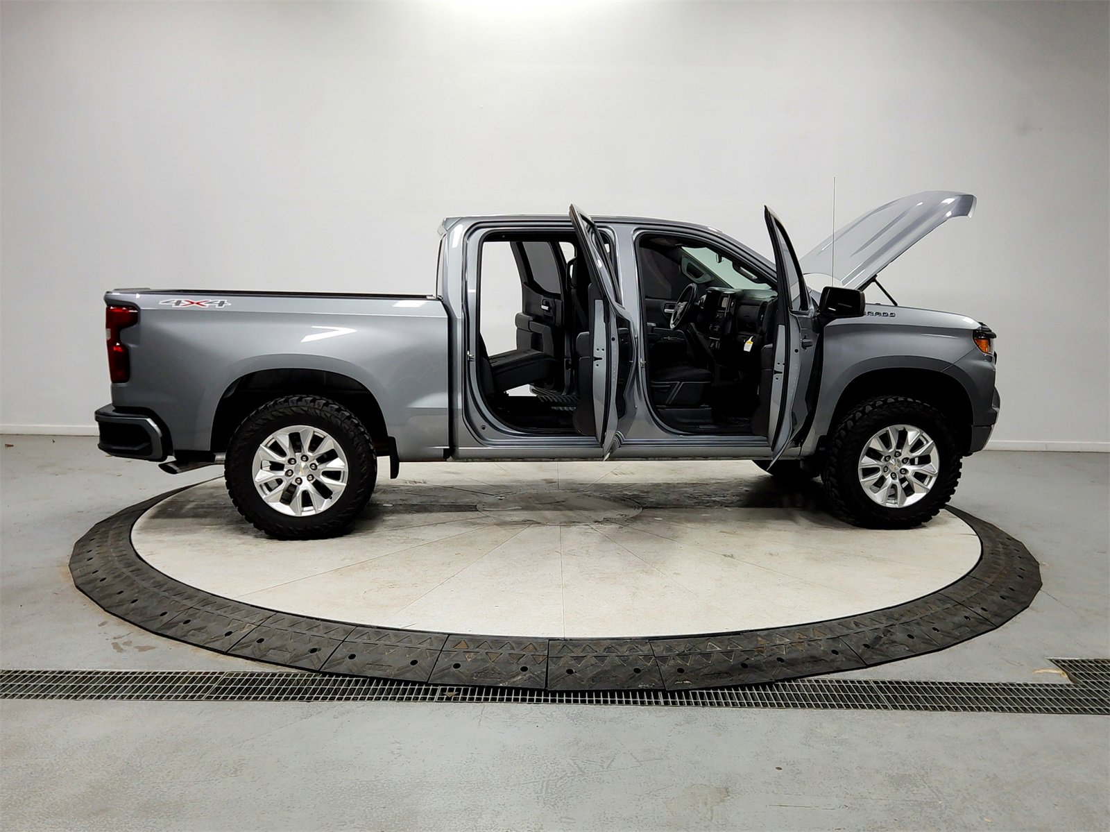Used 2024 Chevrolet Silverado 1500 Custom image 16