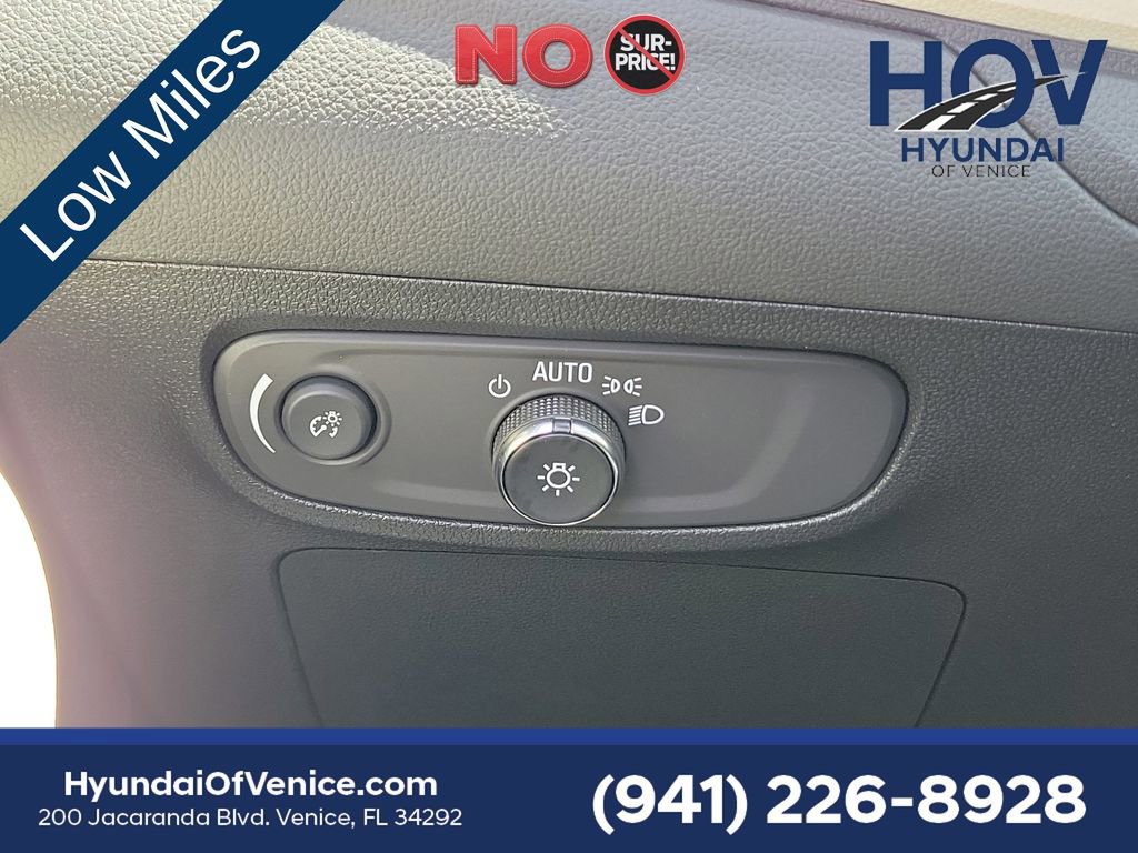 Used 2026 Buick Encore GX Avenir w/ Avenir Technology Package FWD image 30
