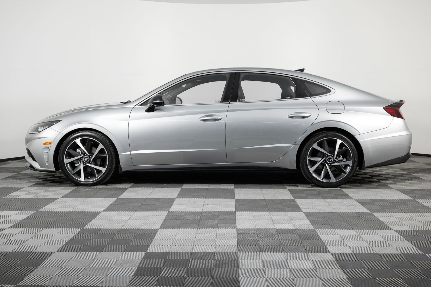 Used 2022 Hyundai Sonata SEL Plus image 3