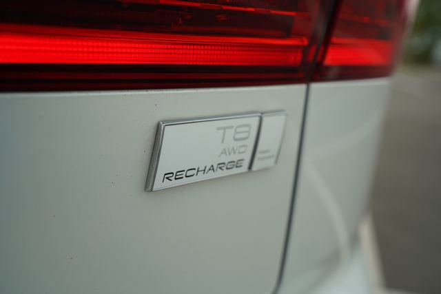 Used 2023 Volvo XC60 T8 Ultimate w/ Climate Package image 35
