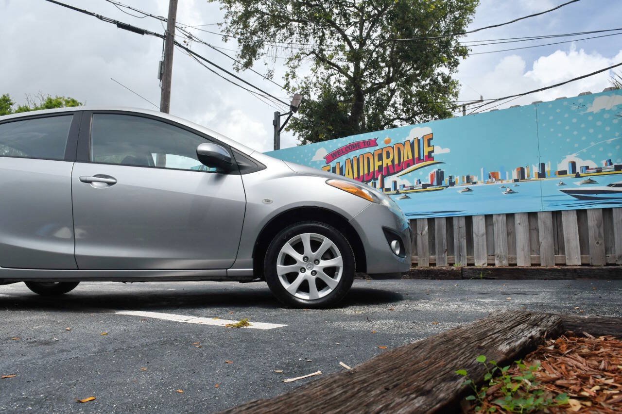 Used 2011 MAZDA MAZDA2 Touring FWD image 36