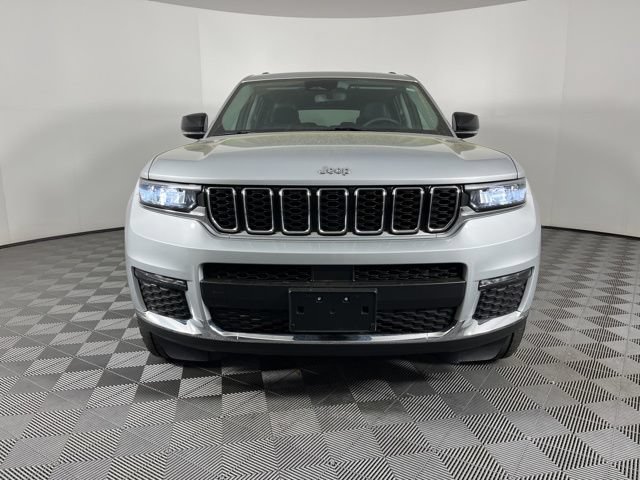 Used 2023 Jeep Grand Cherokee L Limited AWD/4WD image 5