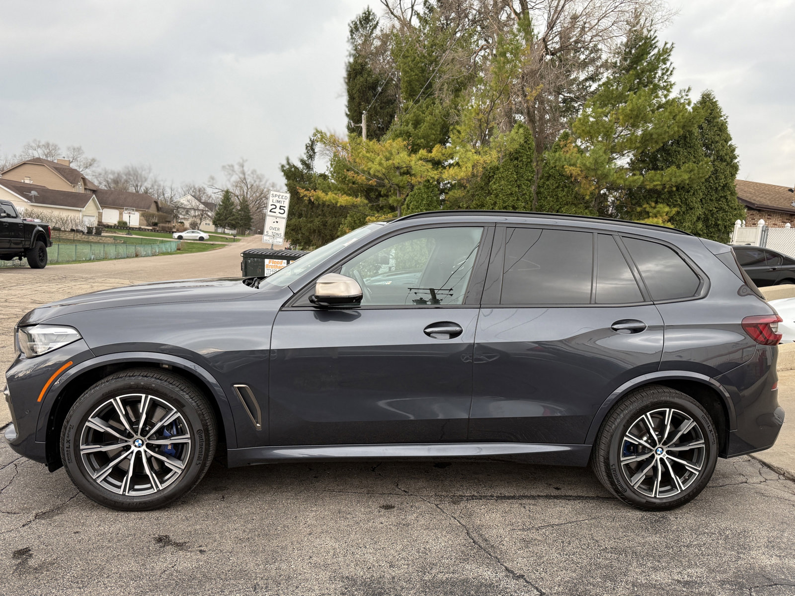 Used 2022 BMW X5 M50i image 5
