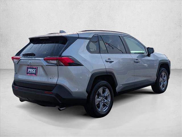 Used 2025 Toyota RAV4 LE image 5