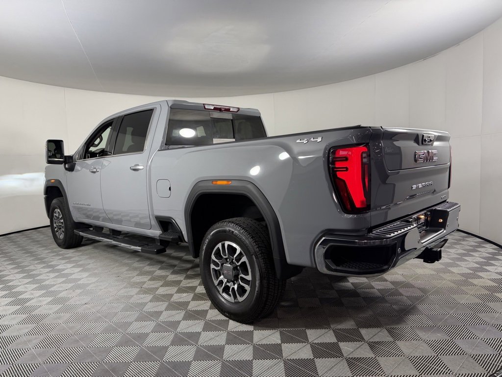 Used 2024 GMC Sierra 2500 SLT w/ SLT Premium Package image 9