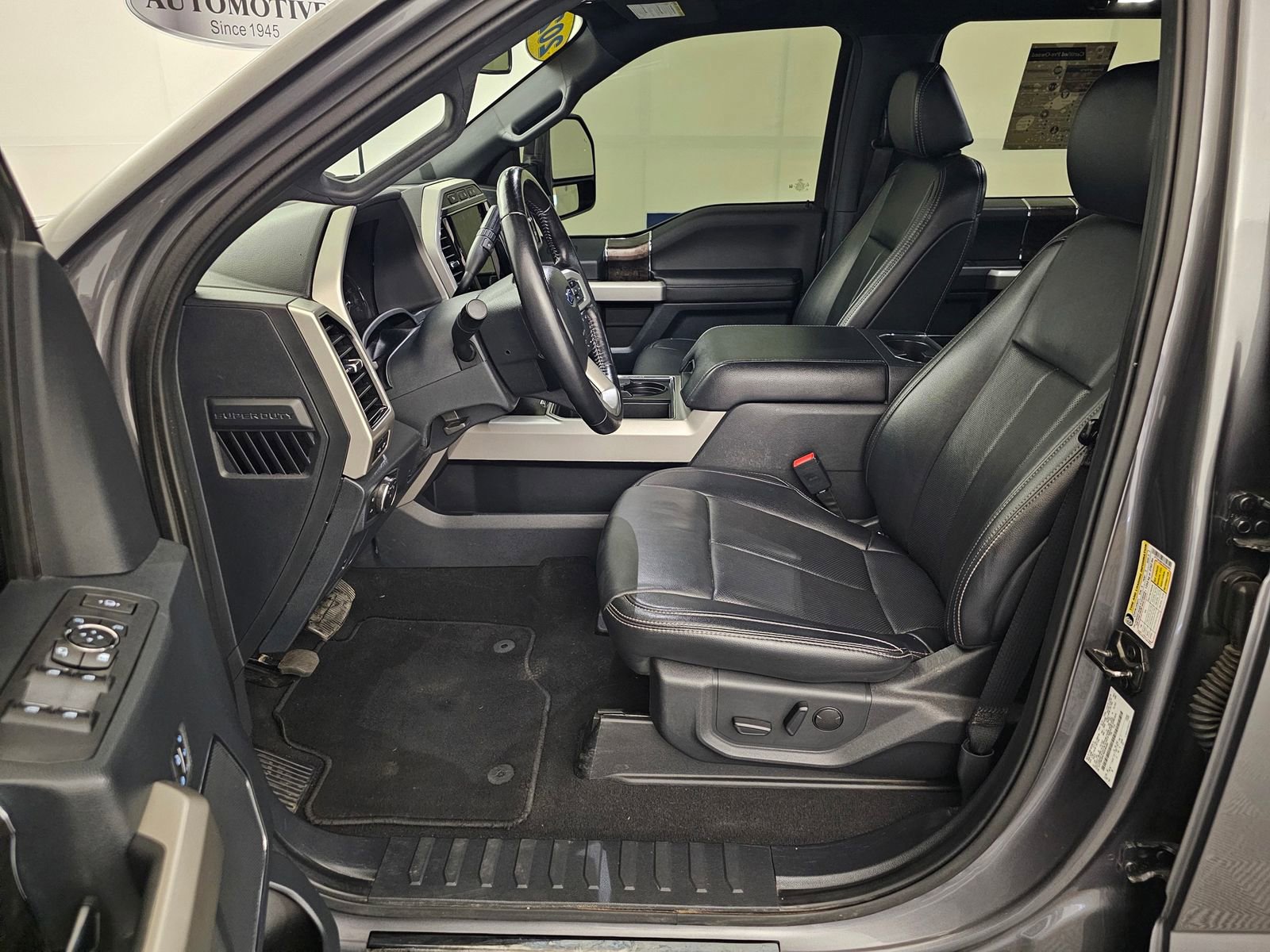 Used 2022 Ford F250 Lariat w/ Tremor Off-Road Package image 12