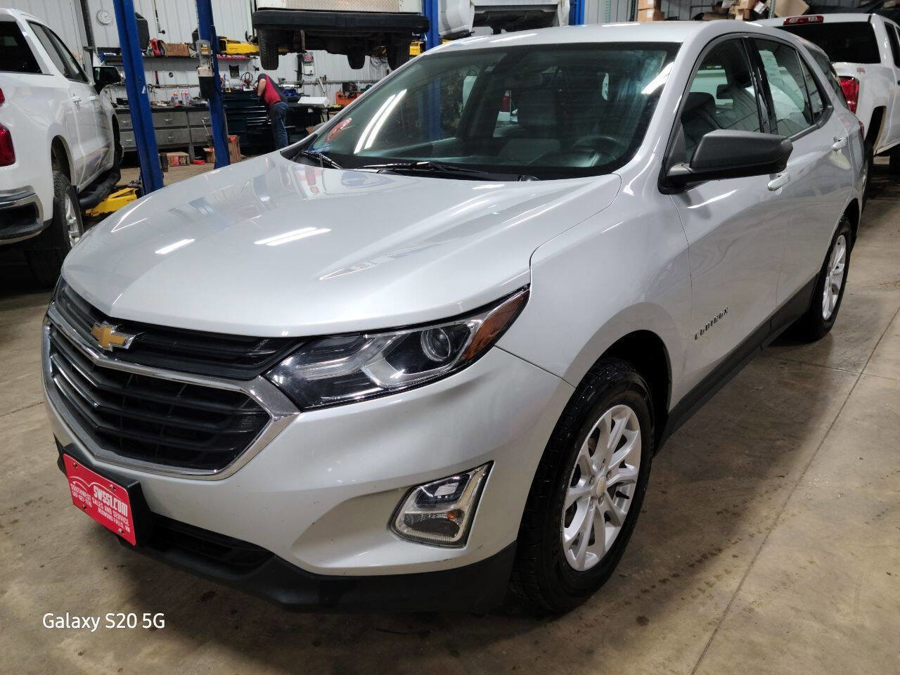 Used 2018 Chevrolet Equinox LS image 4
