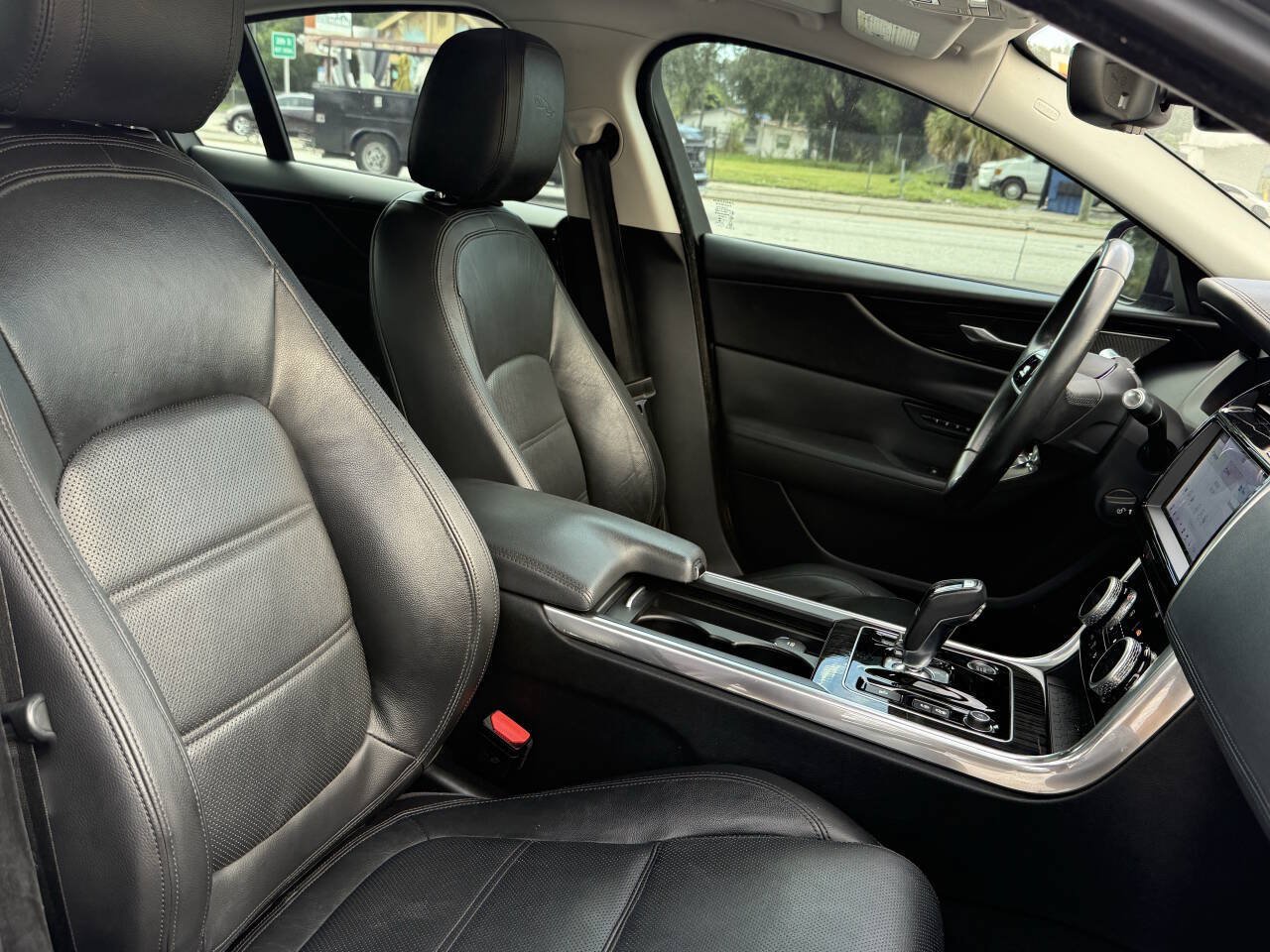 Used 2020 Jaguar XE S RWD image 25