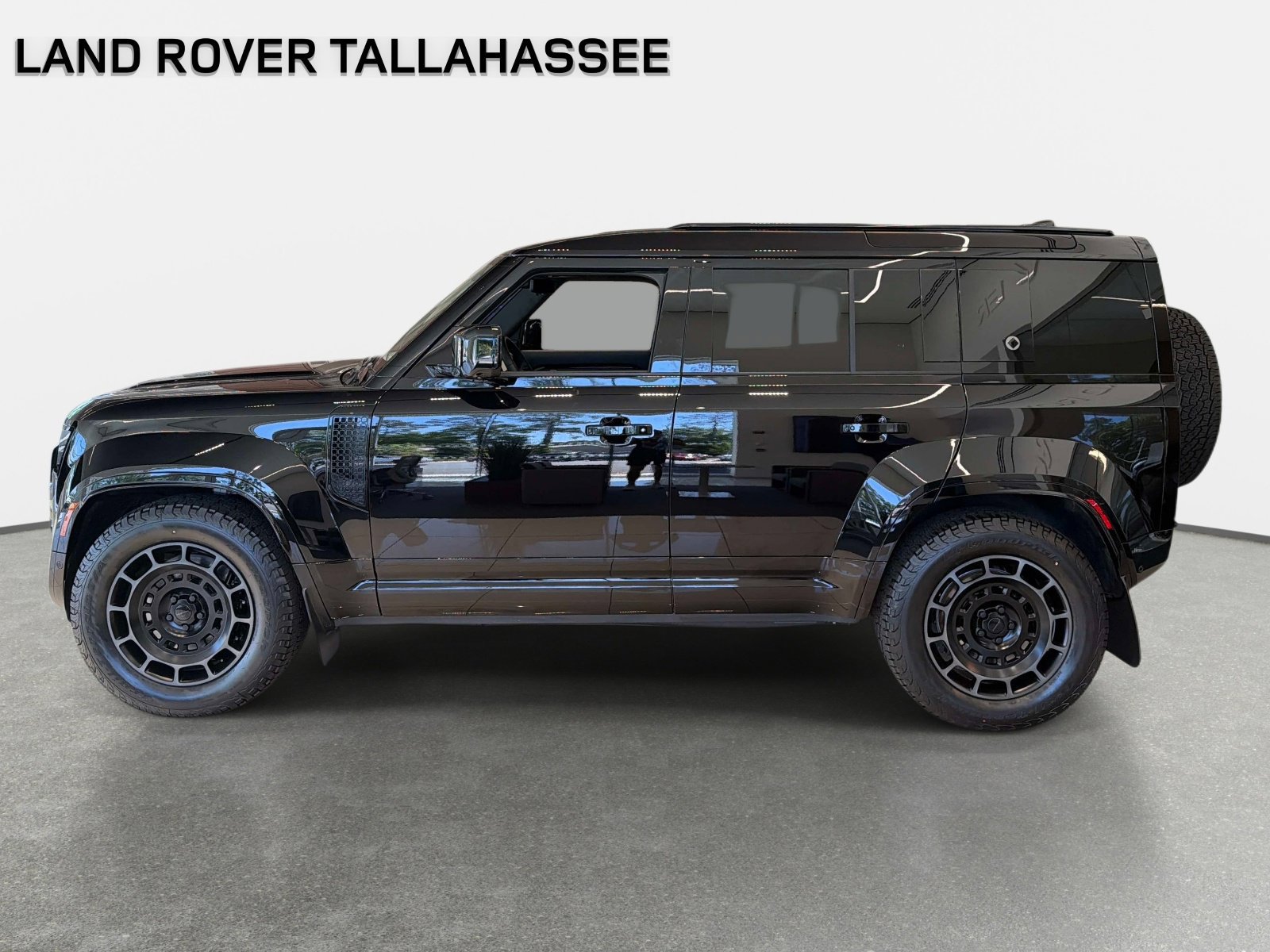 New 2026 Land Rover Defender 110 OCTA AWD/4WD image 8