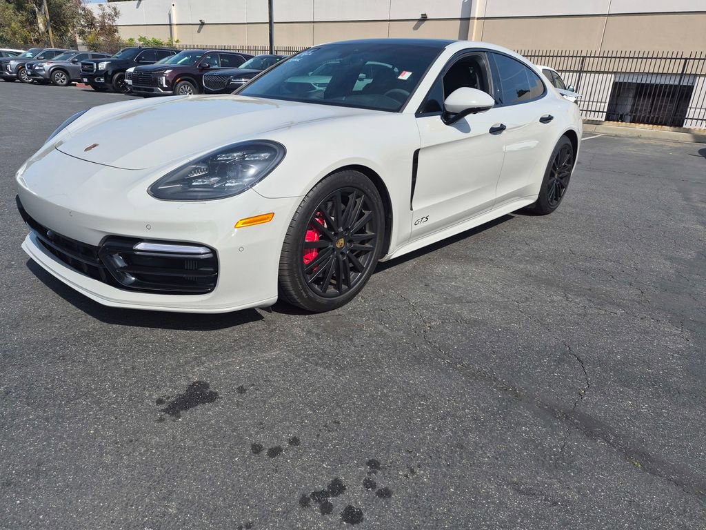 Used 2019 Porsche Panamera GTS image 2