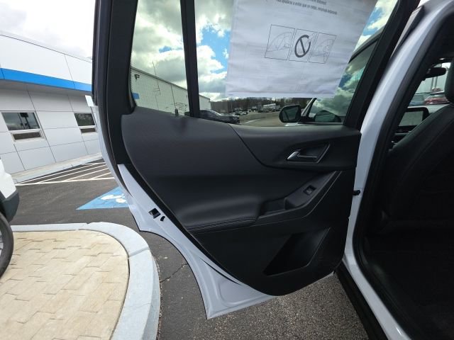 New 2026 Chevrolet Equinox LT w/ Convenience Package II image 23