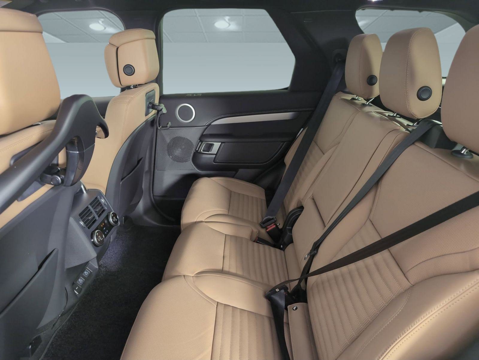Certified 2025 Land Rover Discovery Dynamic SE AWD/4WD image 20