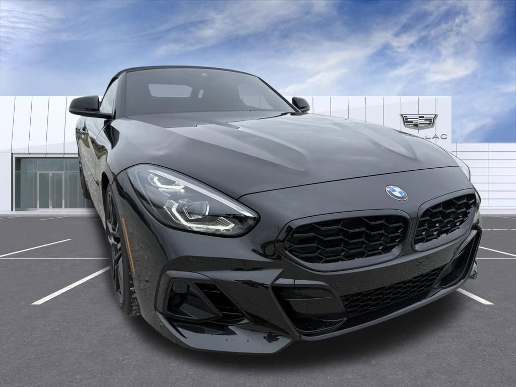 Used 2024 BMW Z4 M40i w/ Premium Package image 1