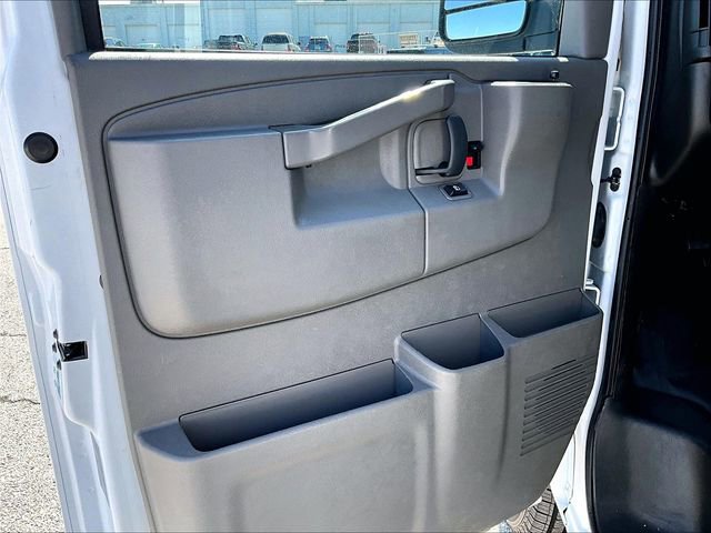 Used 2024 Chevrolet Express 3500 LS RWD image 9