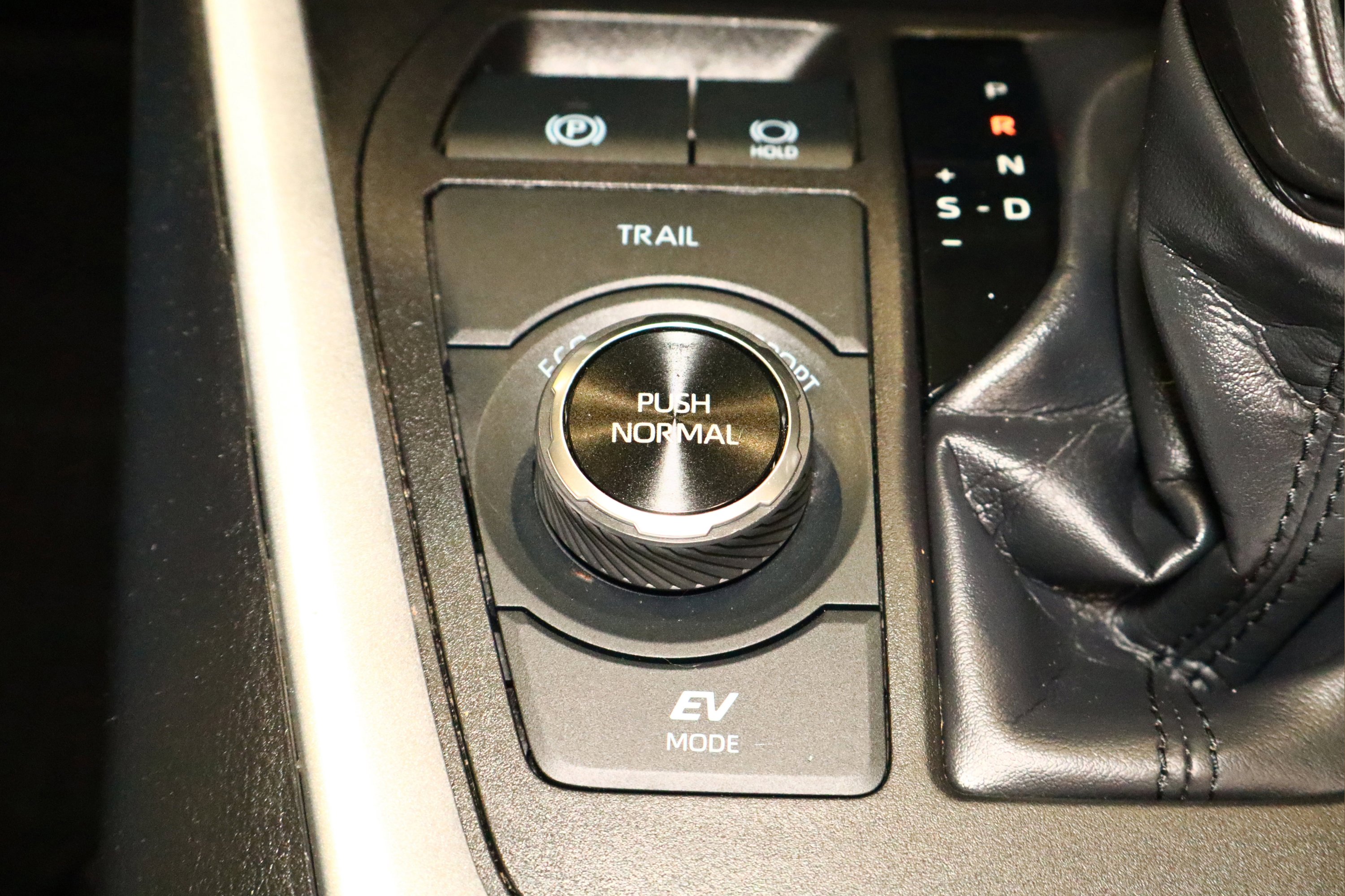 Used 2024 Toyota RAV4 LE image 26