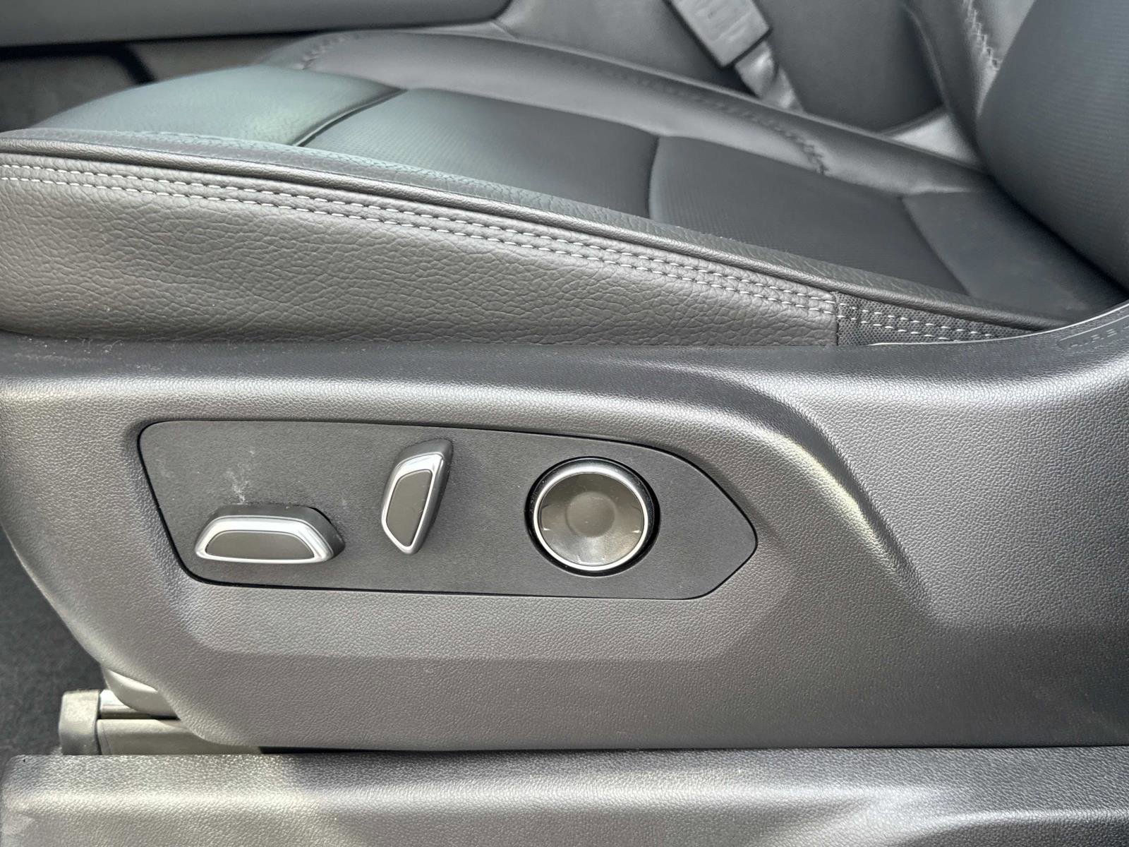 New 2026 GMC Sierra 2500 Denali w/ Denali Reserve Package image 19