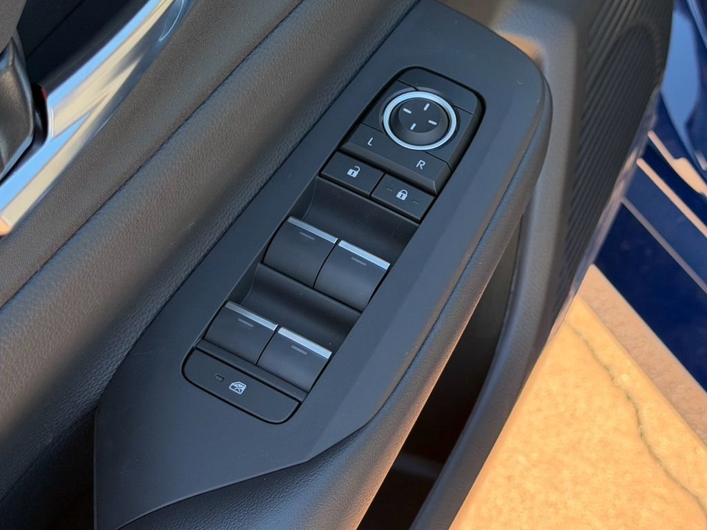 New 2026 Toyota Prius Plug-In Hybrid FWD image 13