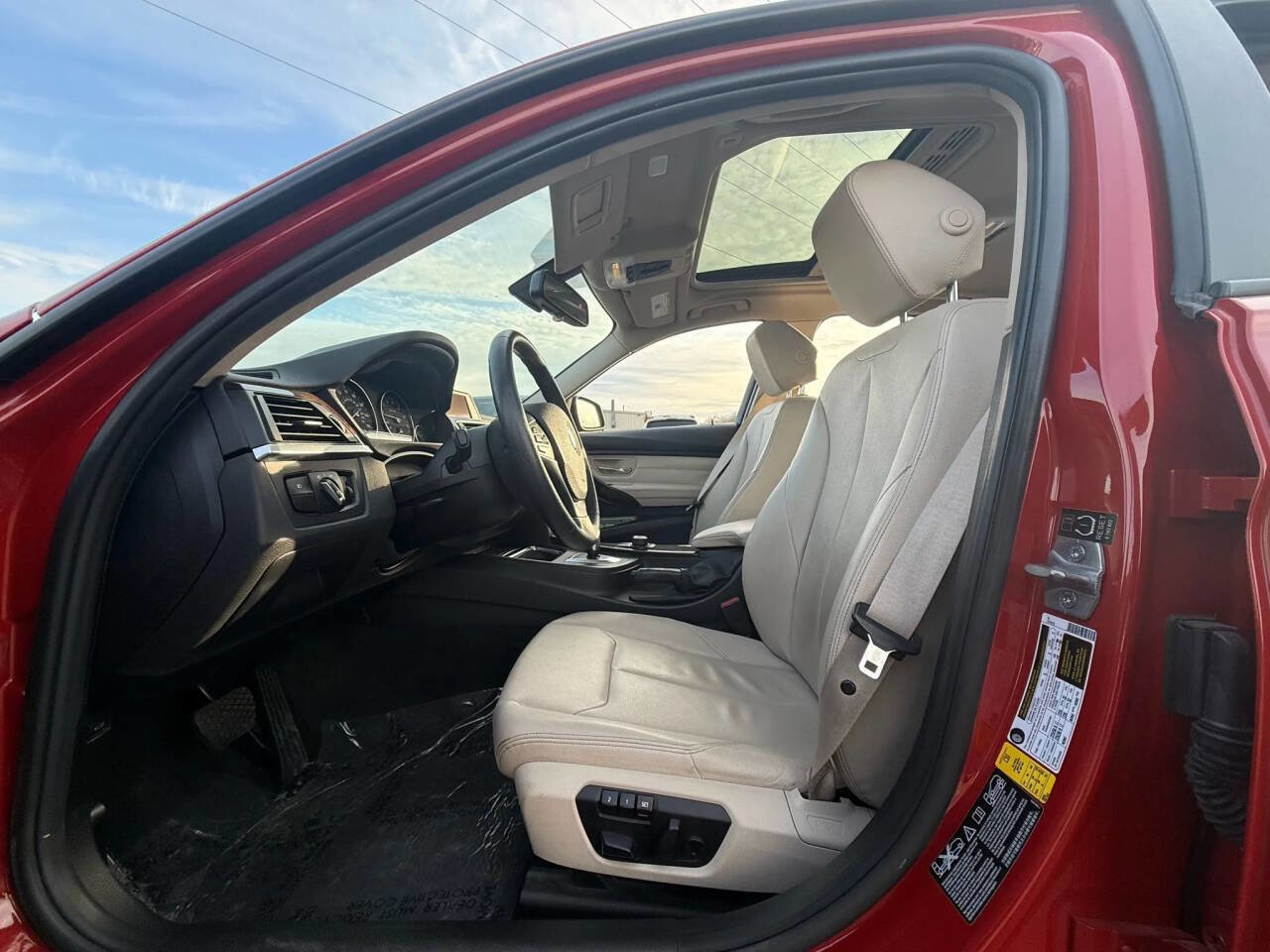 Used 2015 BMW 320i xDrive Sedan image 13