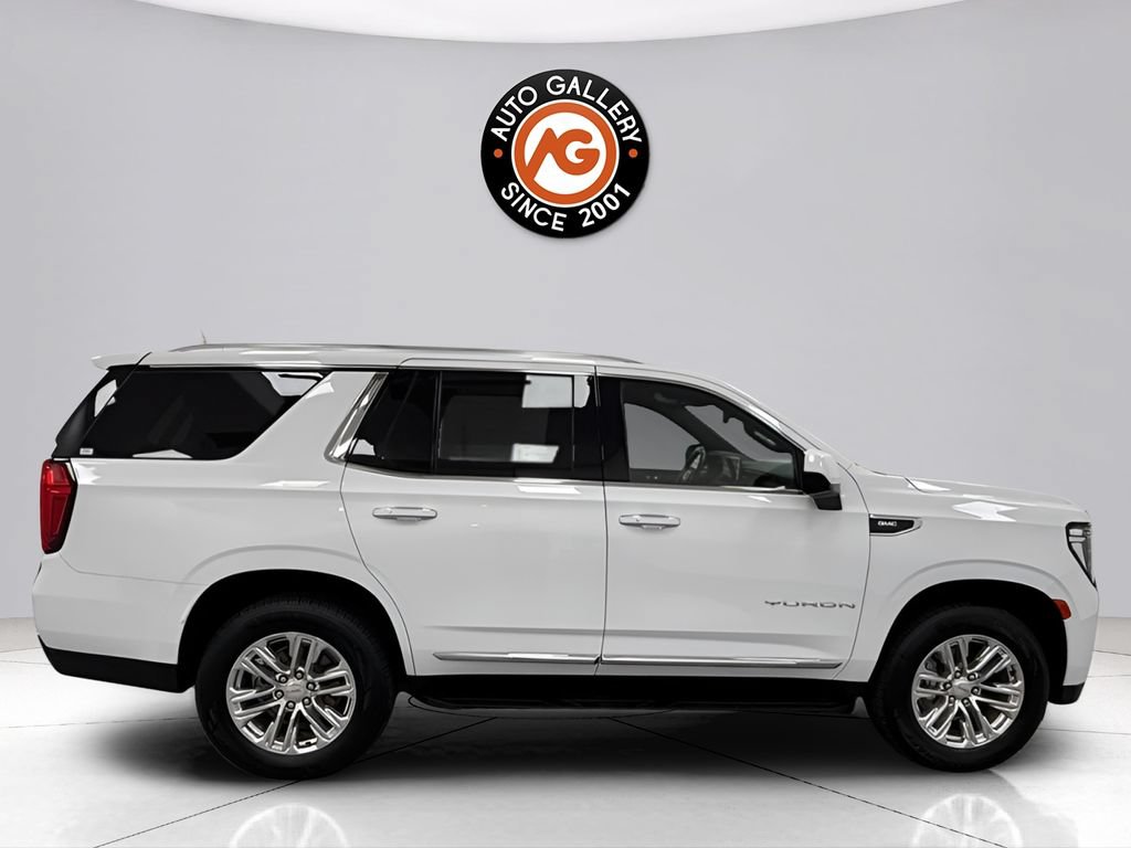 Used 2024 GMC Yukon SLT AWD/4WD image 2