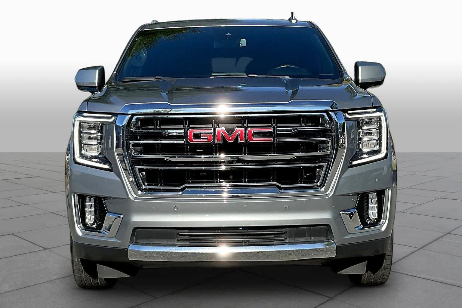 Used 2023 GMC Yukon SLT AWD/4WD image 4