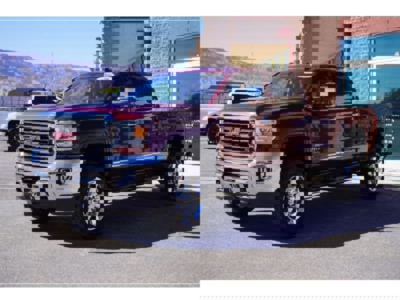 Used 2016 GMC Sierra 2500 SLT w/ Duramax Plus Package image 6