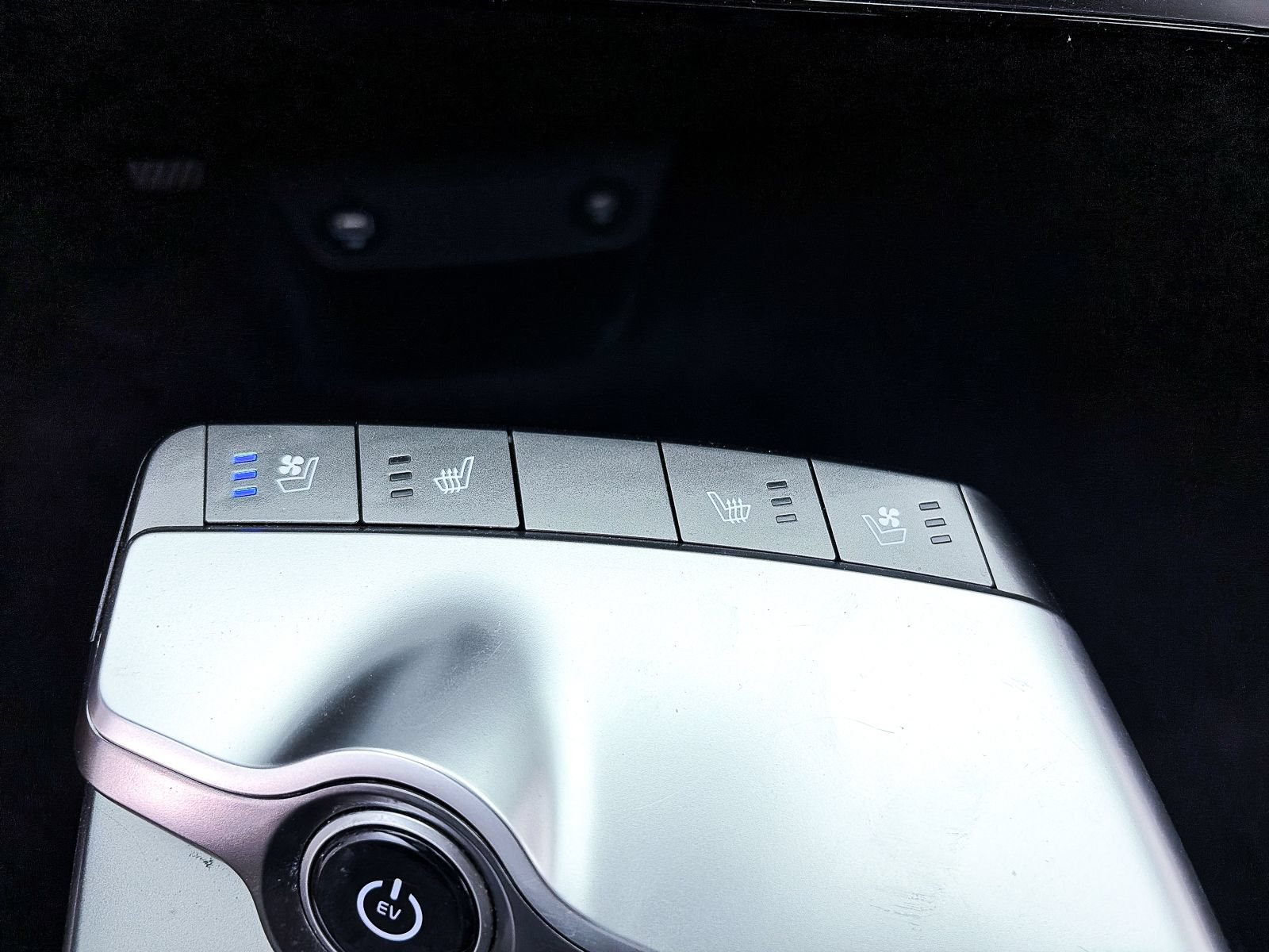 Certified 2024 Kia EV6 Wind RWD image 28