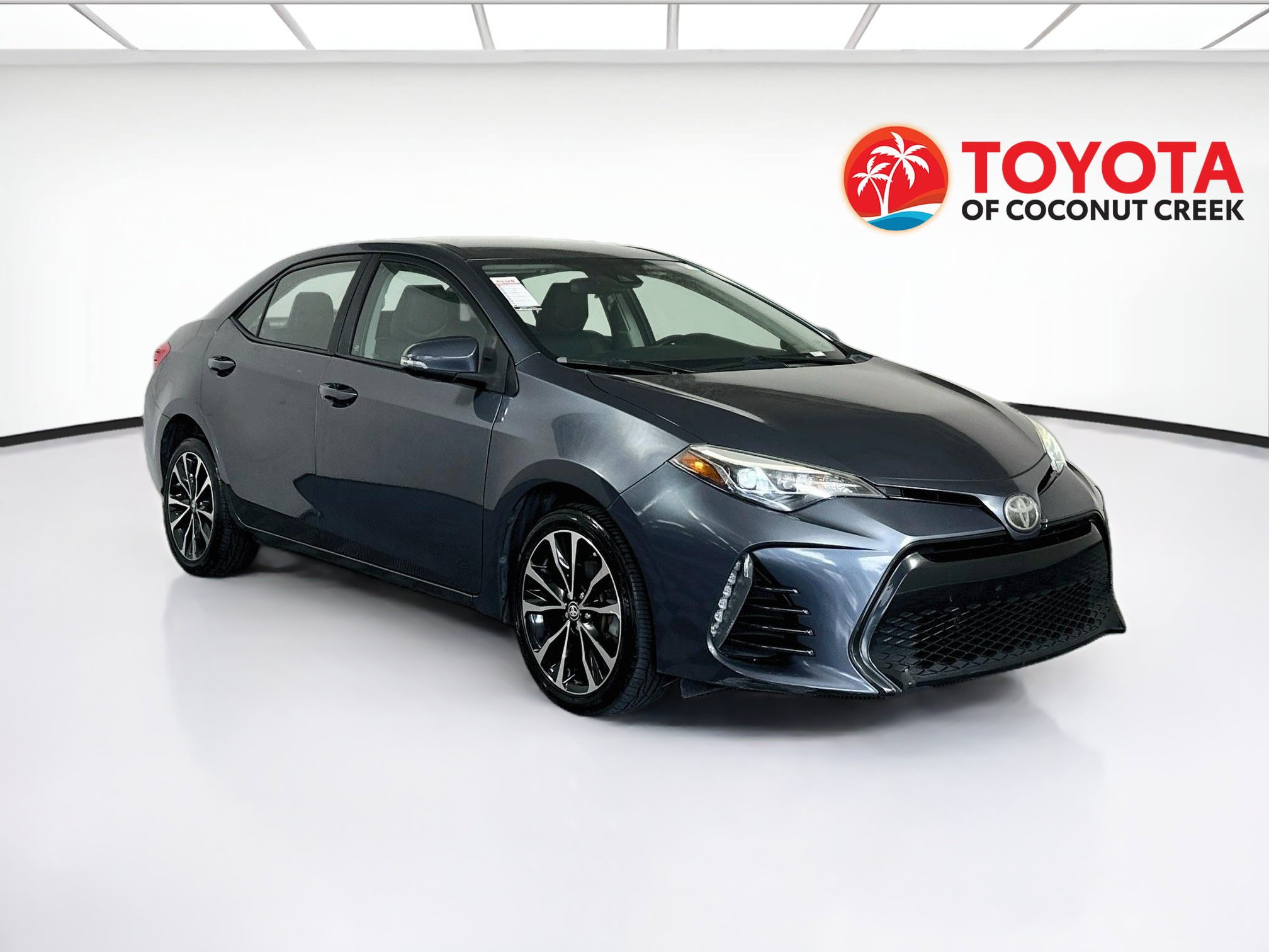 Used 2017 Toyota Corolla SE FWD image 1