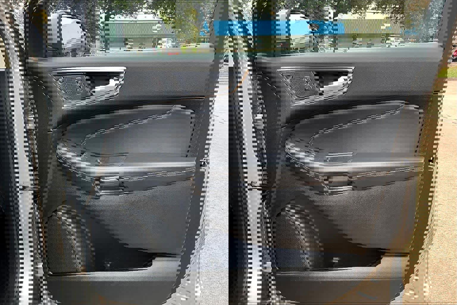 Used 2024 Ford Edge Titanium image 20