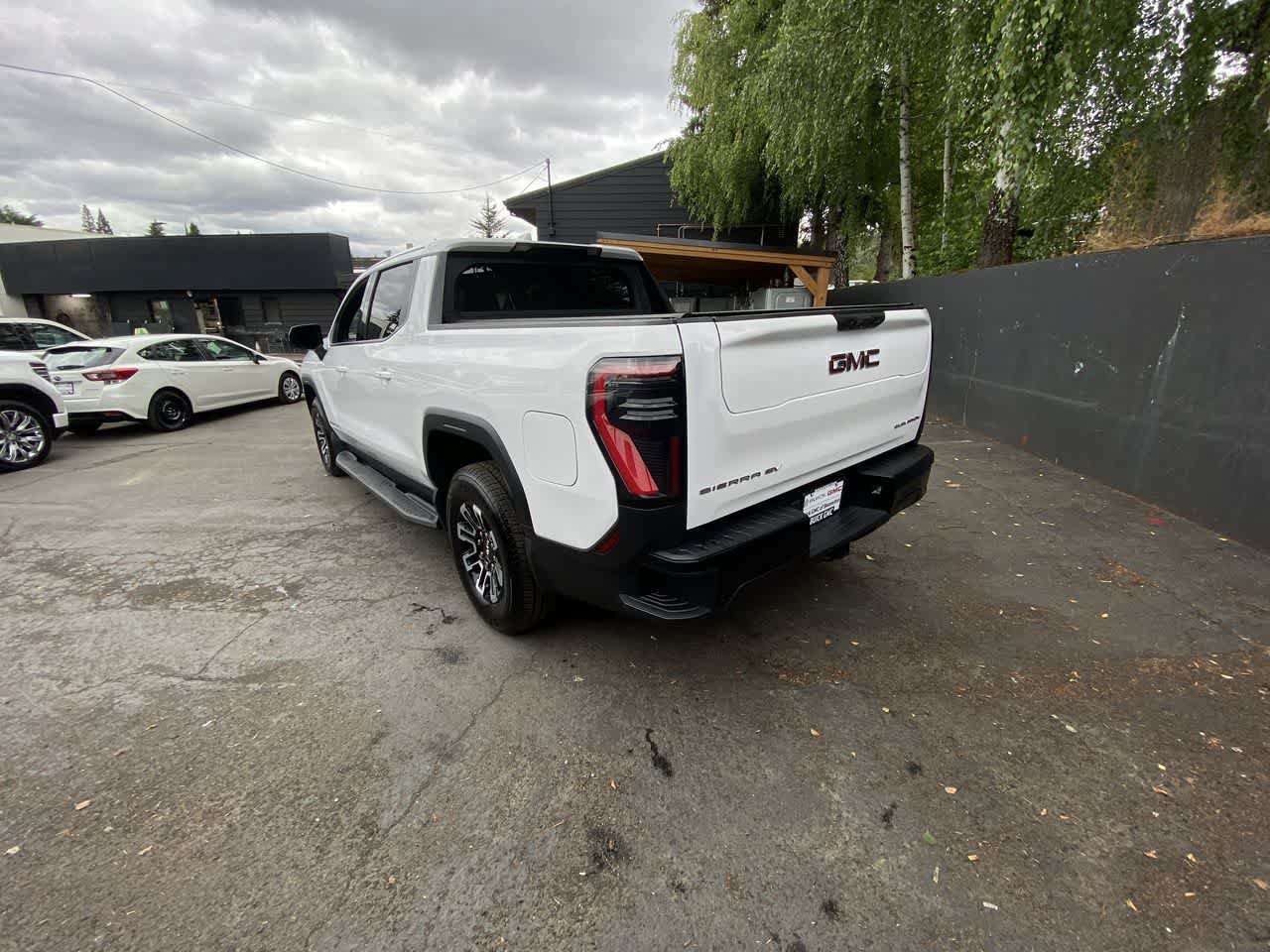 Used 2026 GMC Sierra EV Elevation w/ Premium Package AWD/4WD image 4