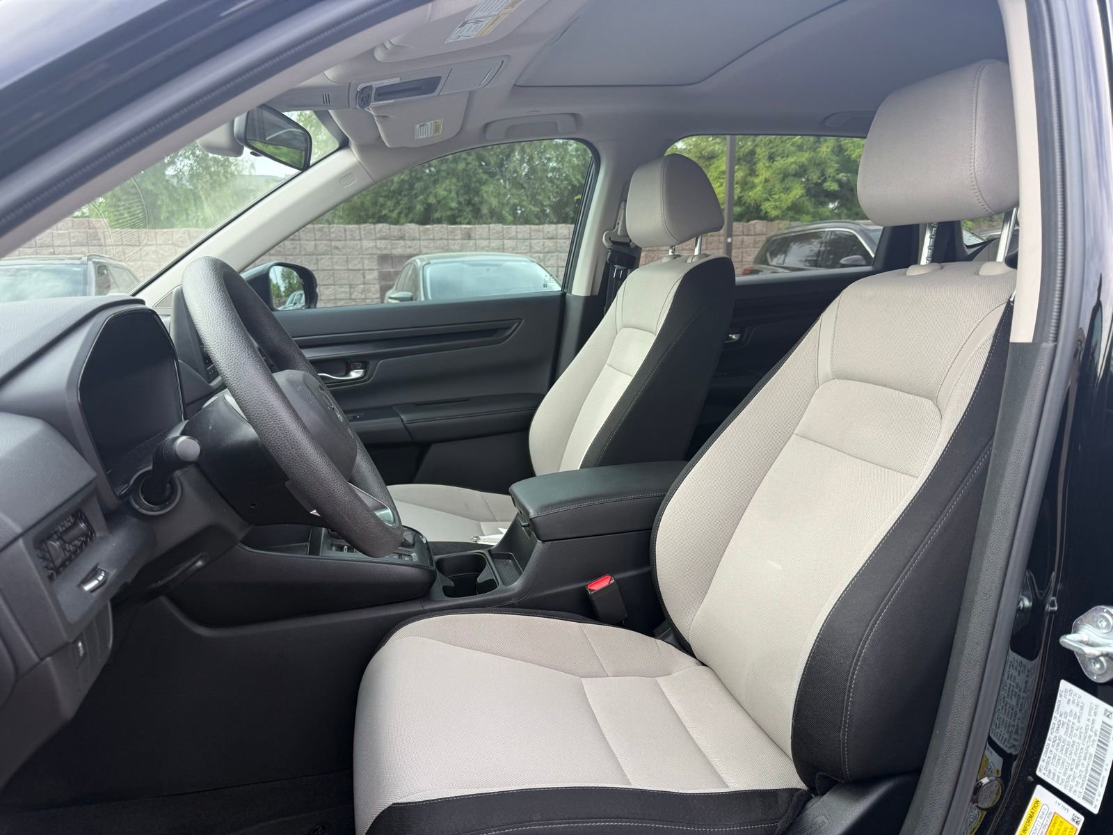 Used 2023 Honda CR-V EX image 12