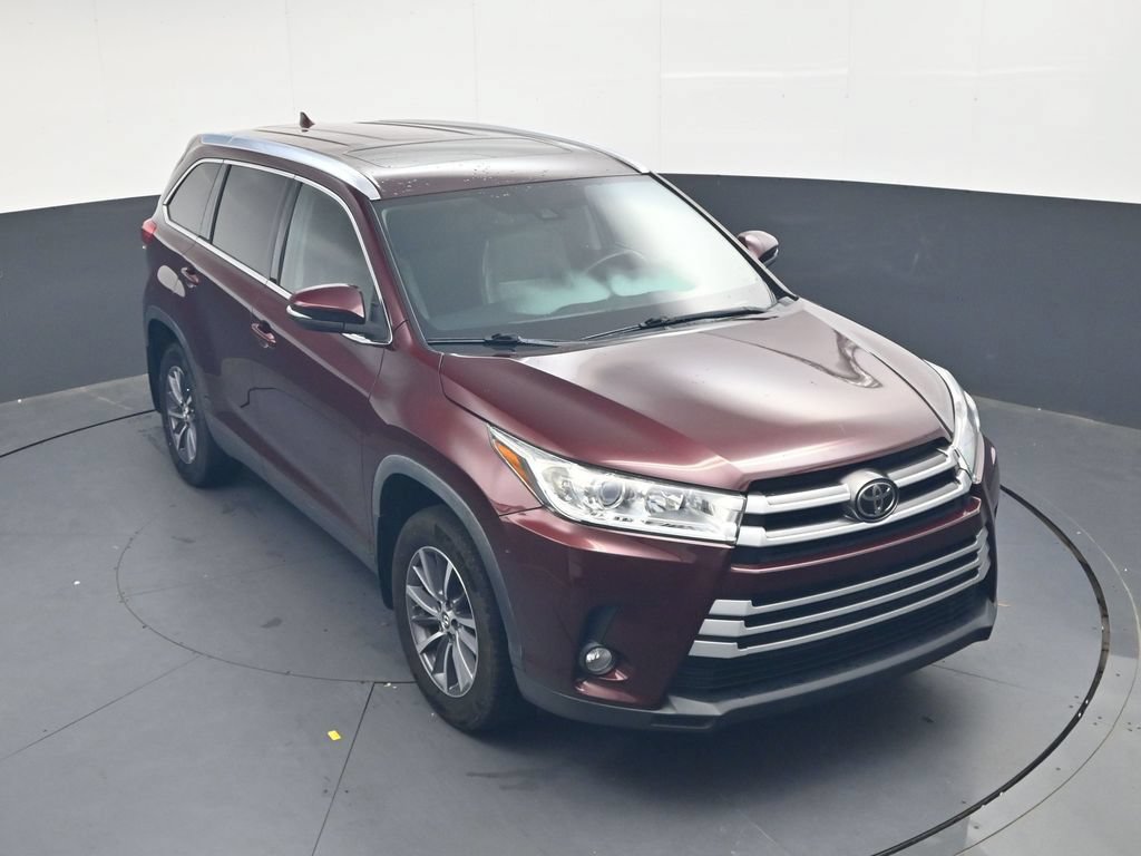 Used 2019 Toyota Highlander XLE AWD/4WD image 31