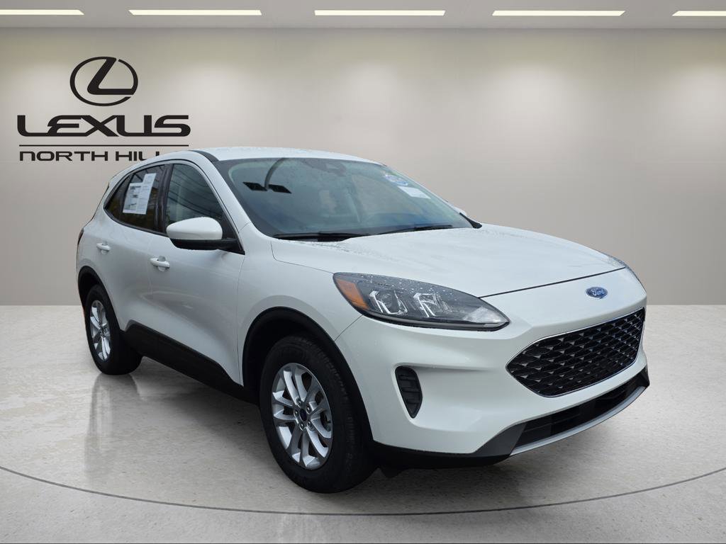 Used 2020 Ford Escape SE image 3