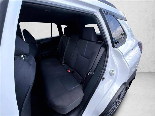 Used 2023 Toyota Corolla Cross SE image 24