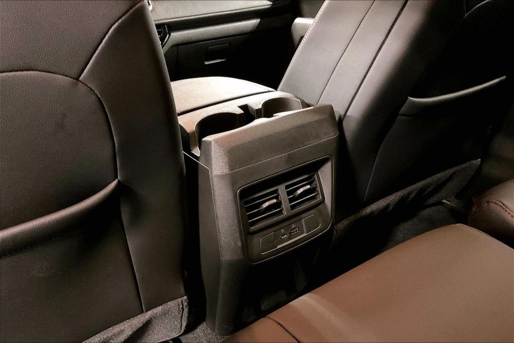 Used 2025 Chevrolet Colorado LT w/ LT Convenience Package image 31