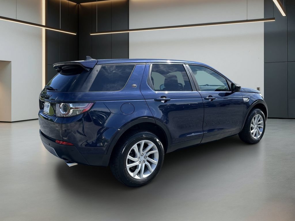 Used 2016 Land Rover Discovery Sport HSE AWD/4WD image 6