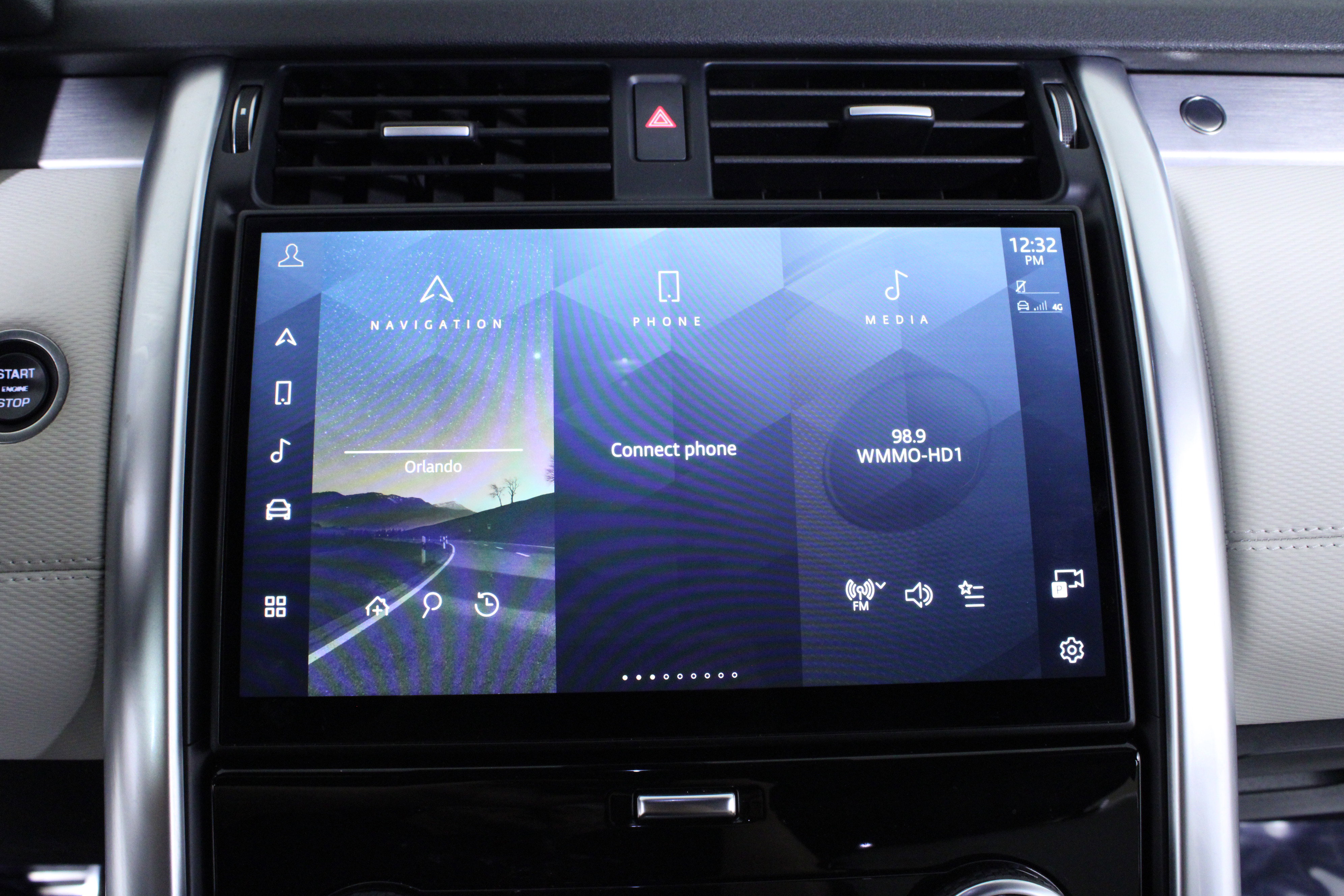 Used 2023 Land Rover Discovery HSE R-Dynamic image 29