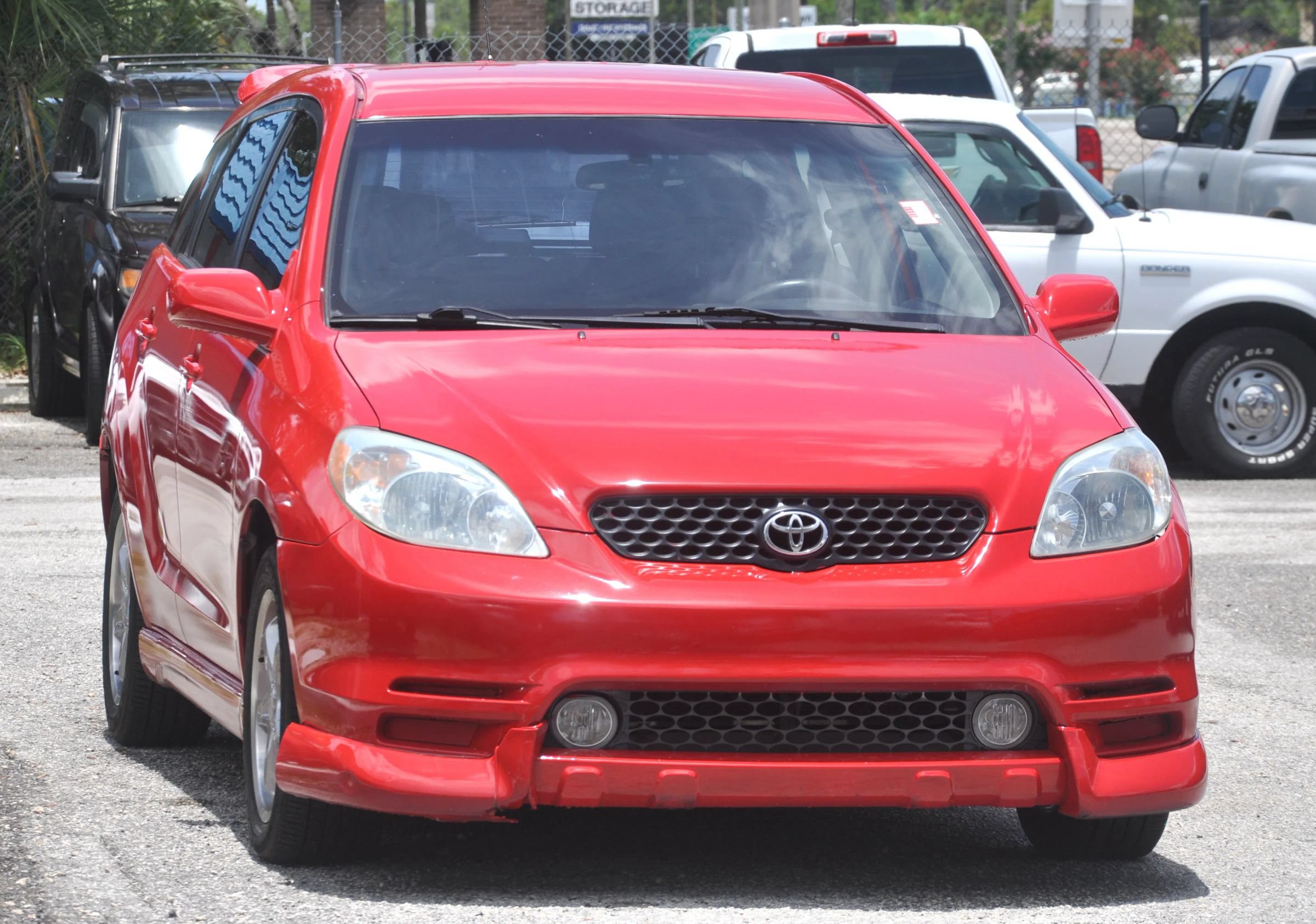 Used 2003 Toyota Matrix XR FWD image 1