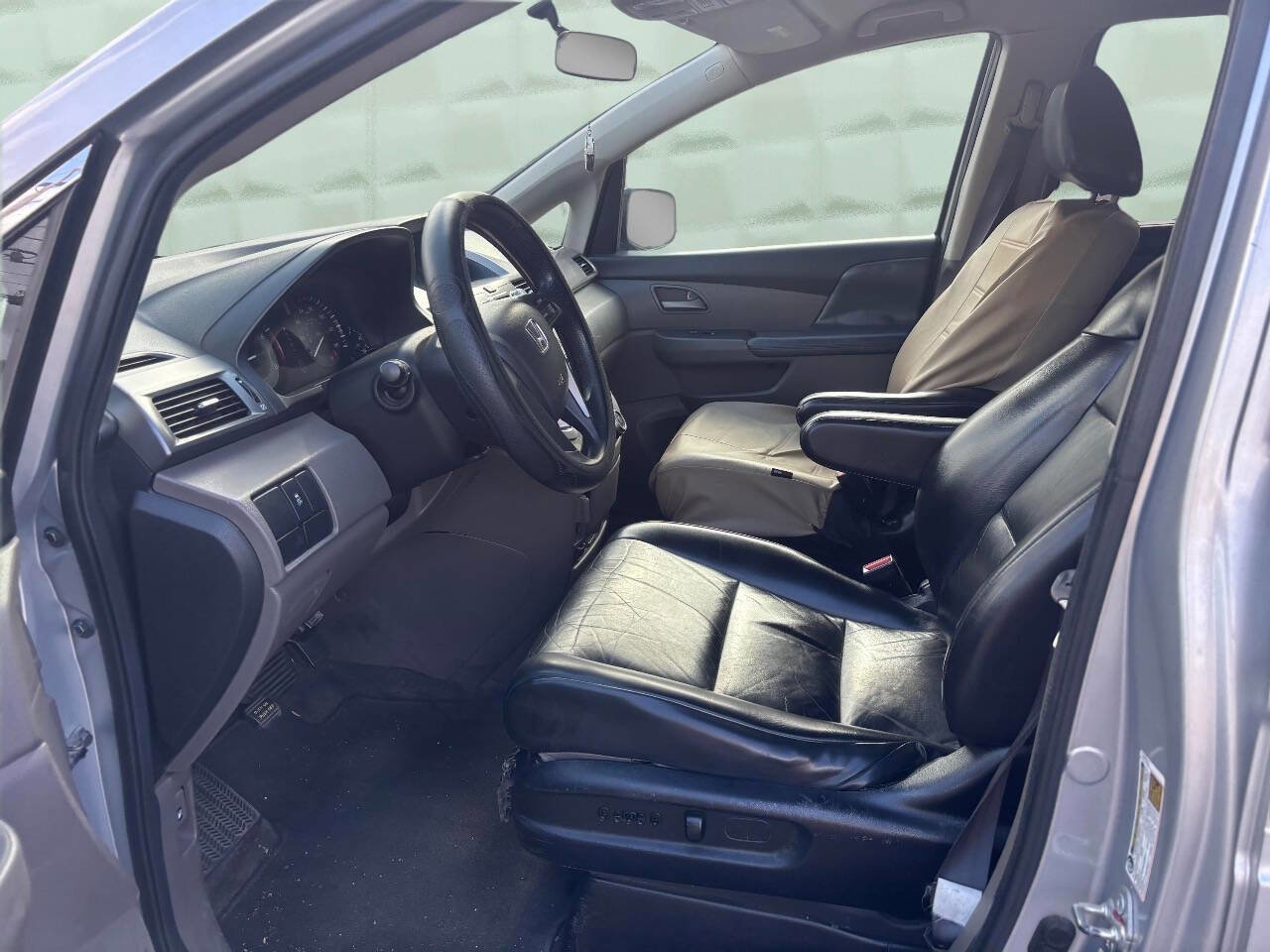Used 2011 Honda Odyssey LX image 10