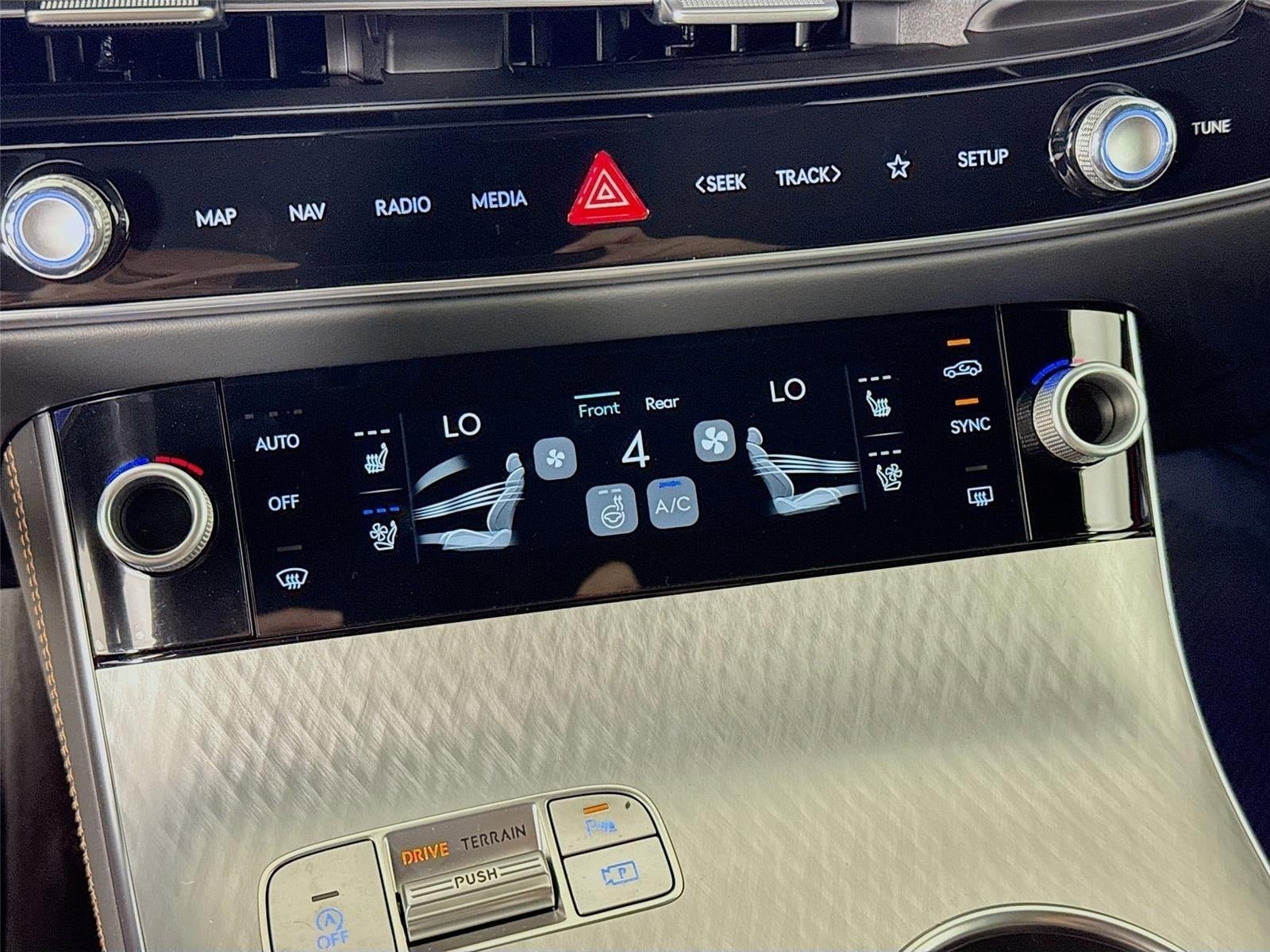 New 2026 Genesis GV70 2.5T Sport Prestige AWD/4WD image 18
