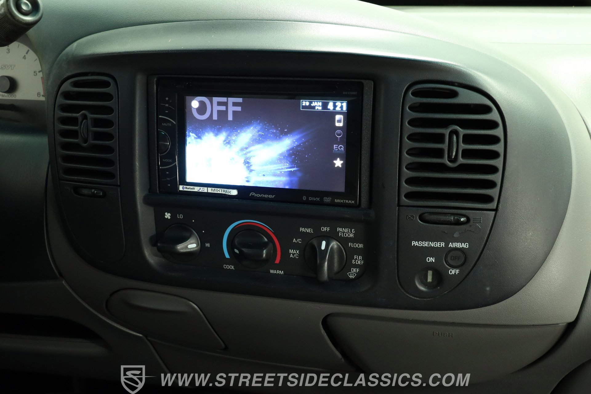 Used 2003 Ford F150 Lightning RWD image 35