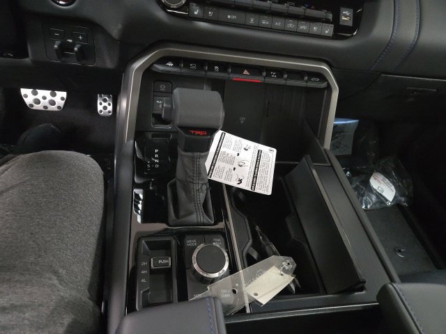 New 2026 Toyota Tundra Platinum w/ TRD Off-Road Package AWD/4WD image 29