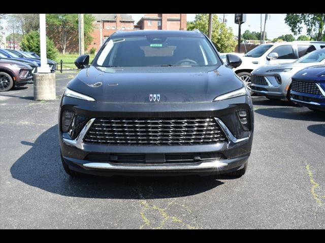 New 2025 Buick Envision Avenir image 2