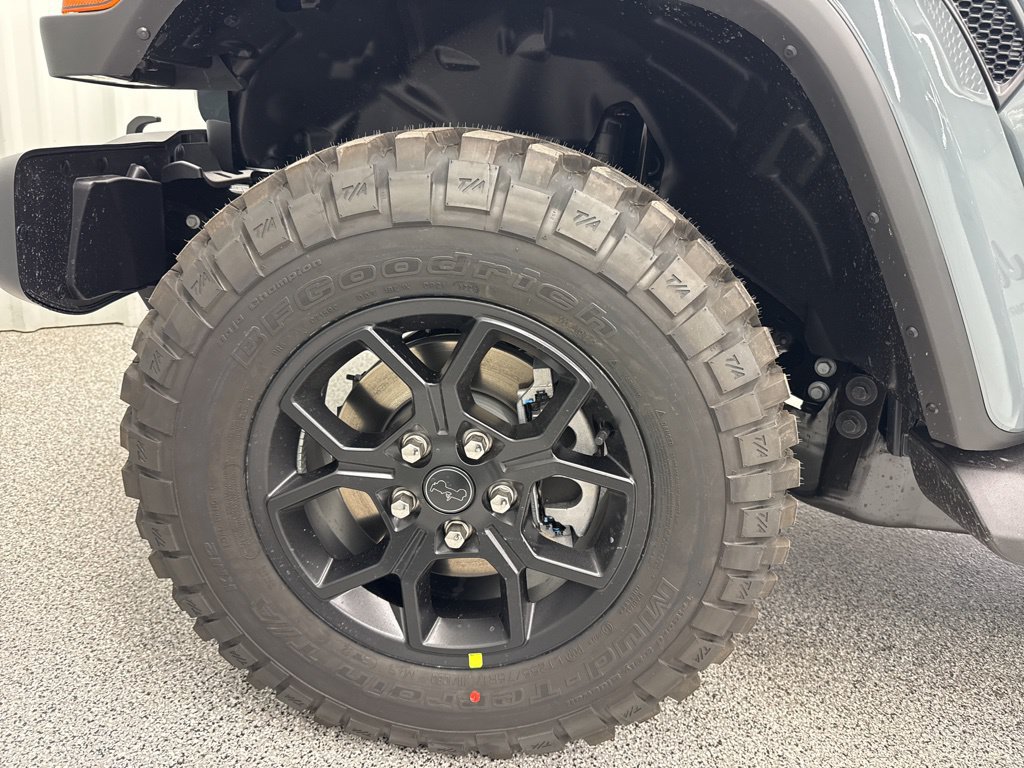 New 2026 Jeep Gladiator Sport AWD/4WD image 12