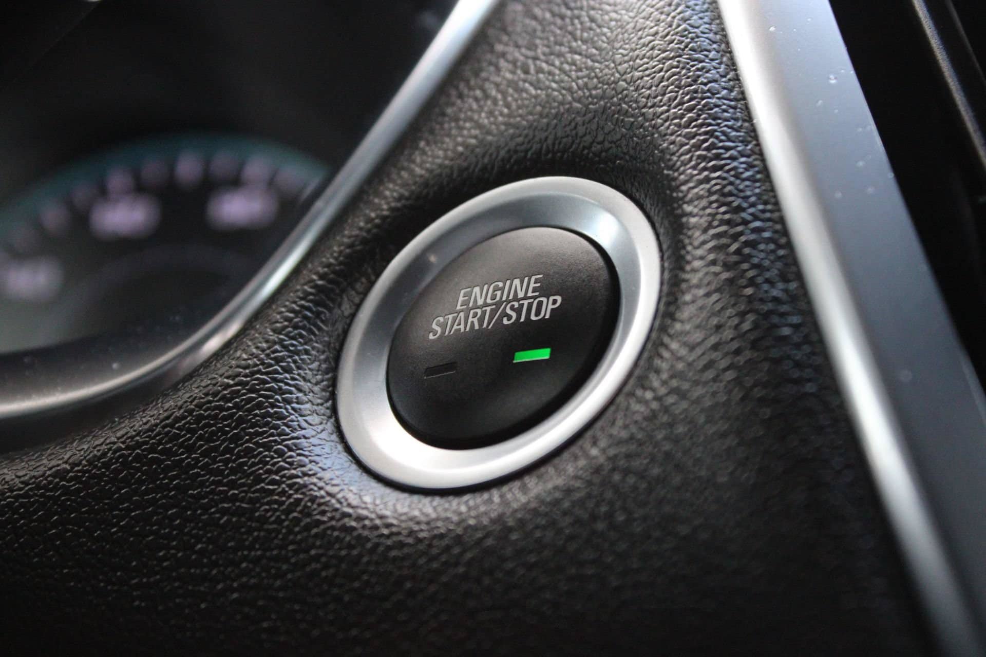 Used 2023 Chevrolet Traverse LT FWD image 34