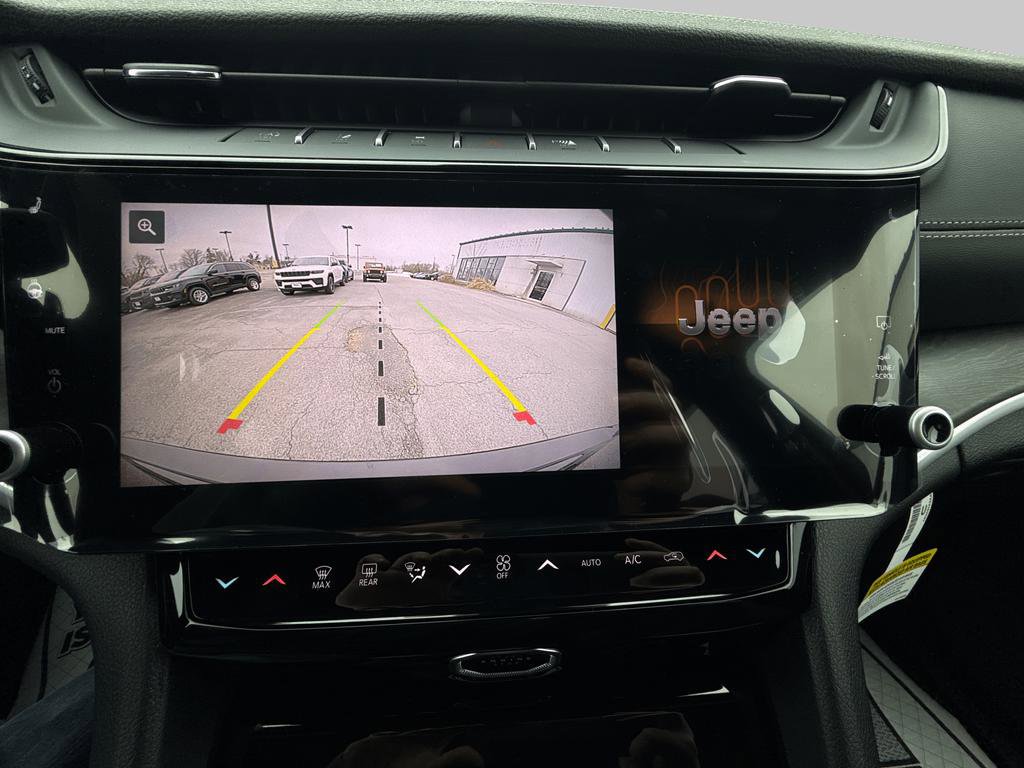 New 2026 Jeep Grand Cherokee Altitude AWD/4WD image 20