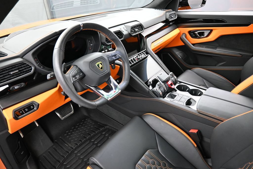 Used 2023 Lamborghini Urus S AWD/4WD image 4